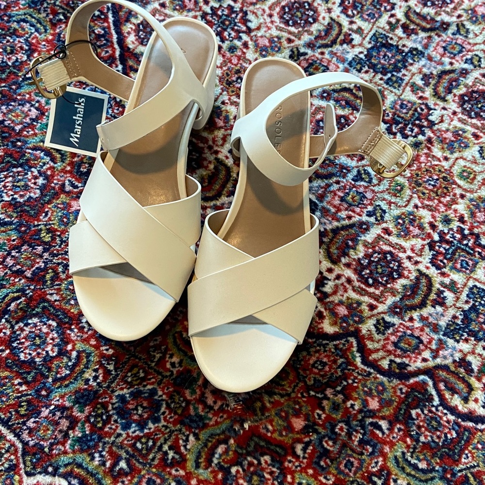AEROSOLES Cream Strappy Sandals